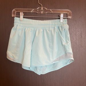 Lululemon hotty hot 4” short low rise